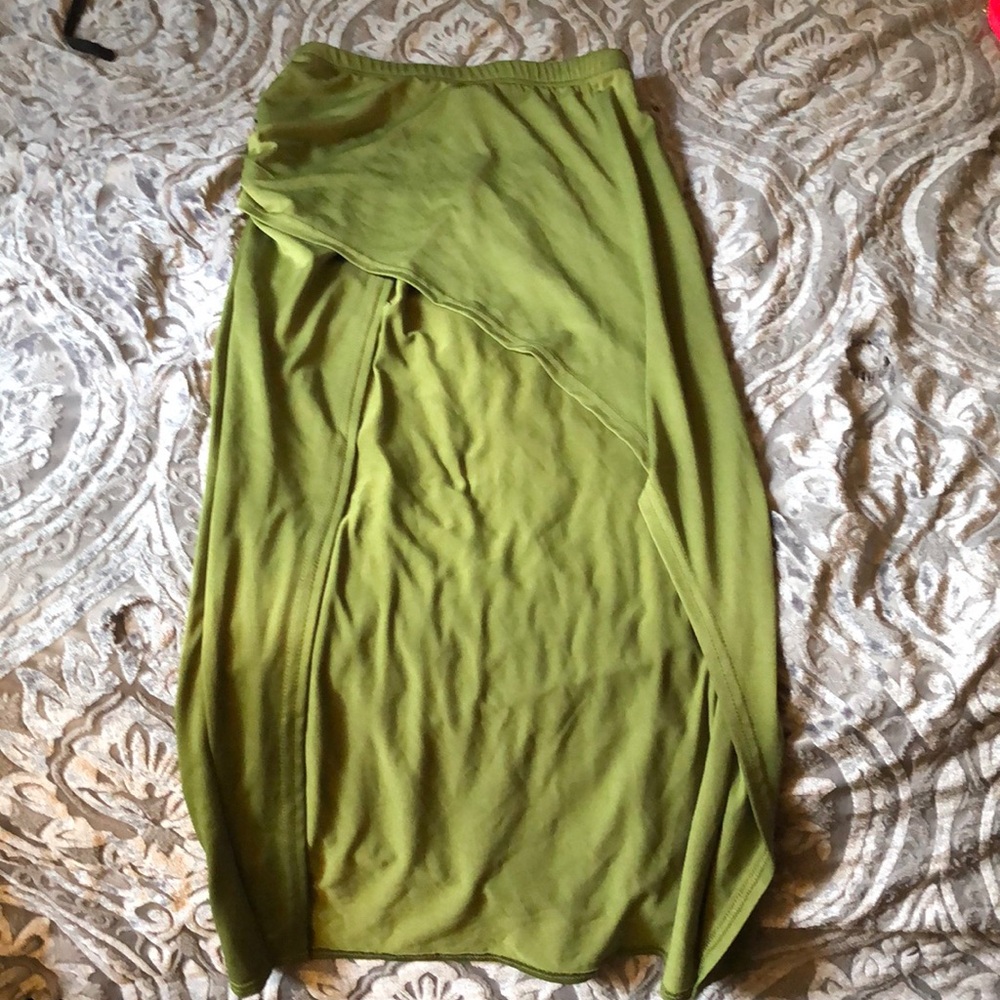 High low high waisted skirt slit